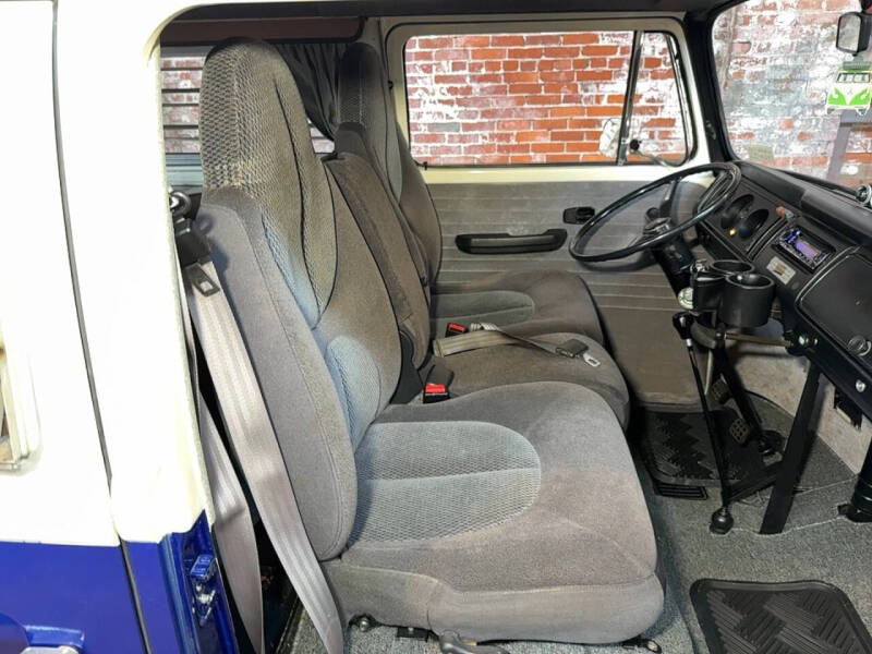 1977 Volkswagen Type 2