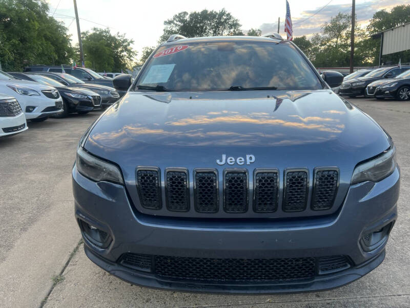 2019 Jeep Cherokee Latitude Plus