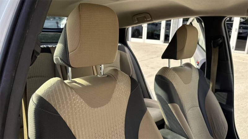 2016 Toyota Prius Two