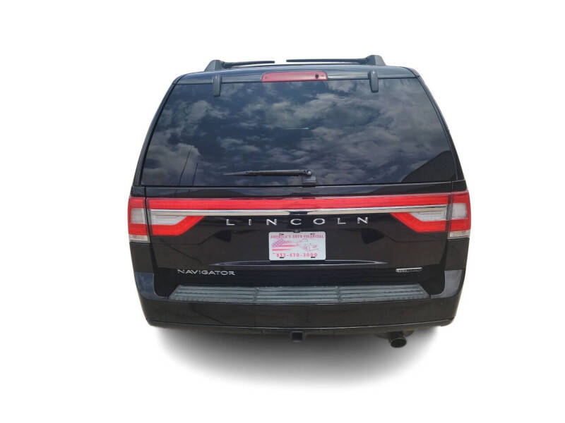 2016 Lincoln Navigator Select