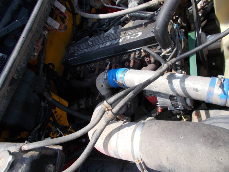 1999 Freightliner FL60