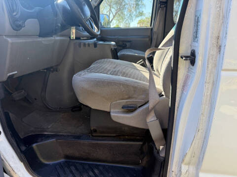 2002 Ford E-Series E-350 SD XLT