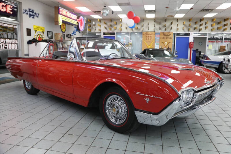1961 Ford Thunderbird