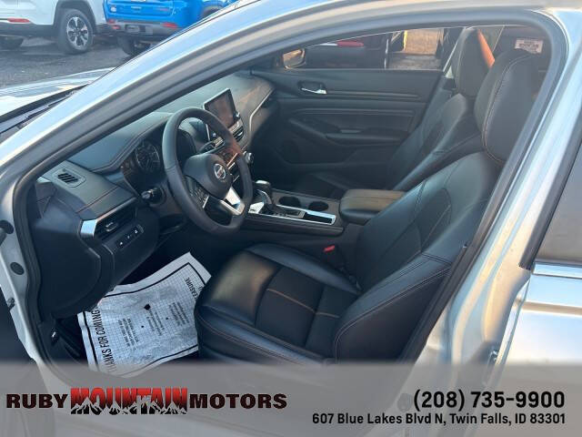 2022 Nissan Altima 2.5 SR