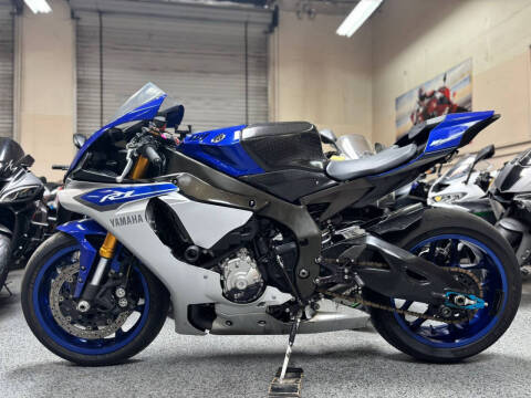 2015 Yamaha YZF-R1