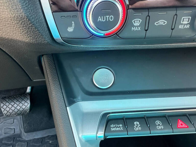 2020 Audi Q3 quattro S line Premium 45 TFSI