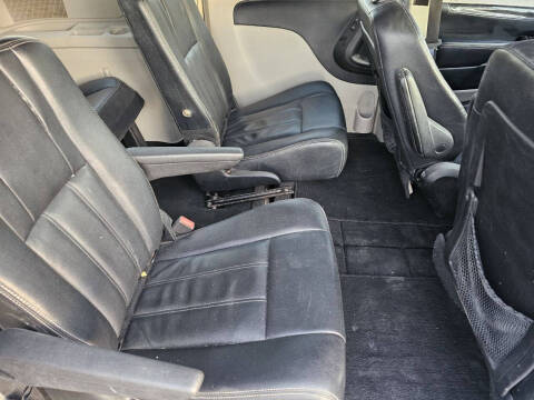 2015 Chrysler Town and Country Touring