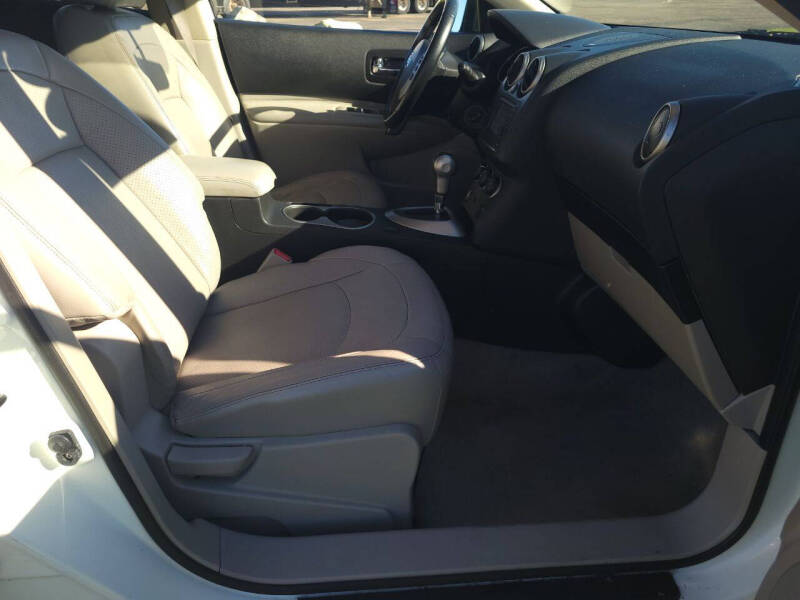 2013 Nissan Rogue SV w/SL Package