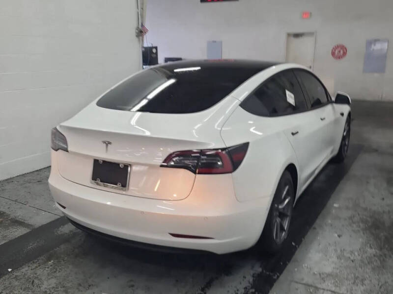 2021 Tesla Model 3 Standard Range Plus