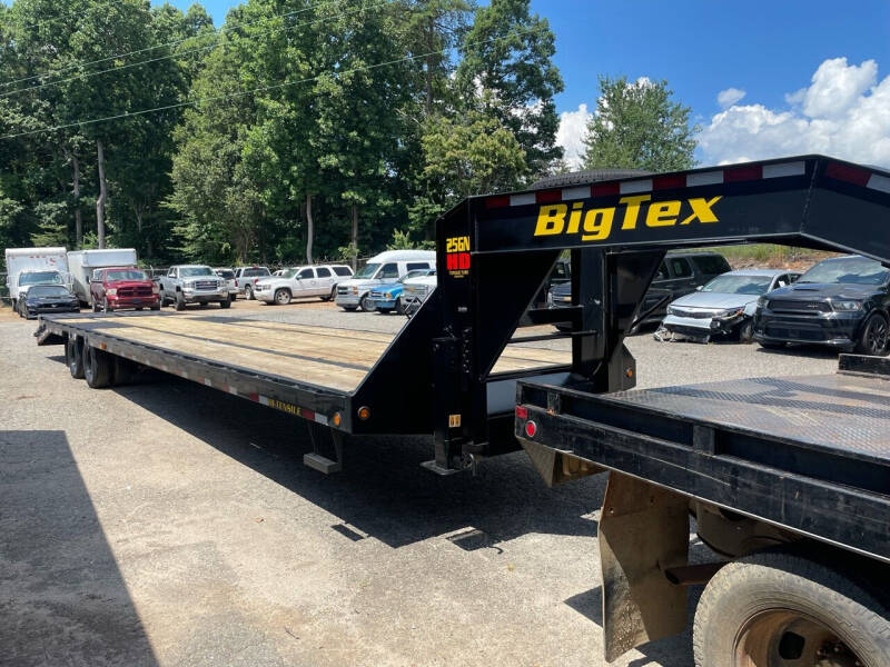 2020 Big Tex Trailer 25GN