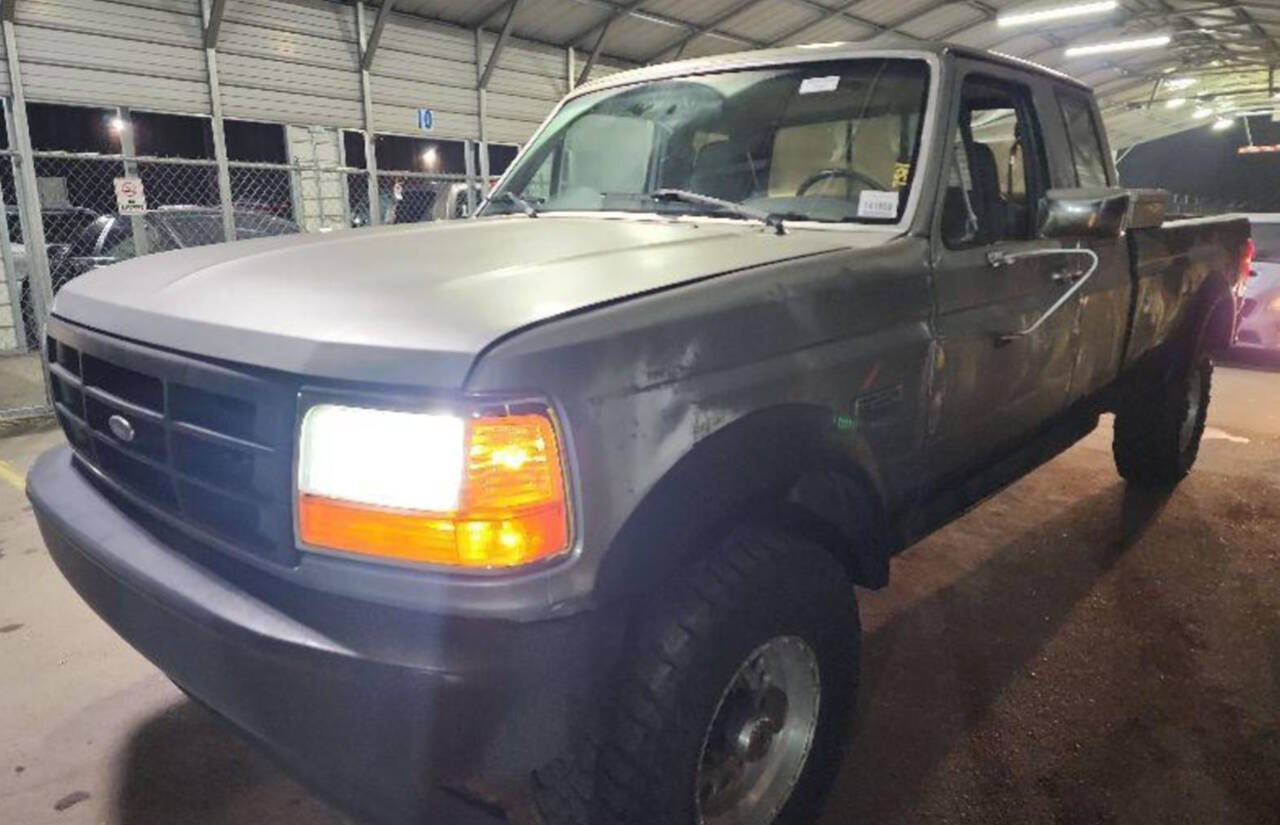 1997 Ford F-250 2 Dr XLT 4WD Extended Cab LB HD