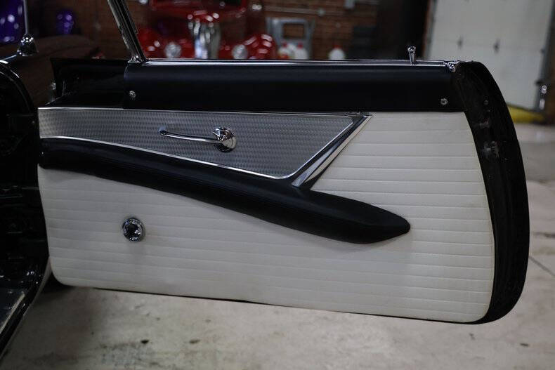 1956 Ford Thunderbird