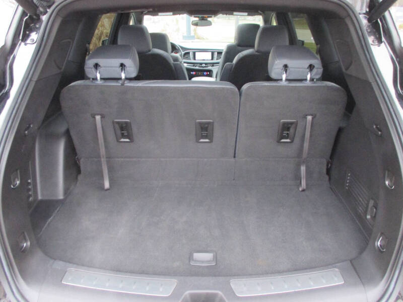 2023 Buick Enclave Essence