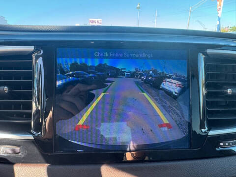 2017 Chrysler Pacifica Touring-L Plus