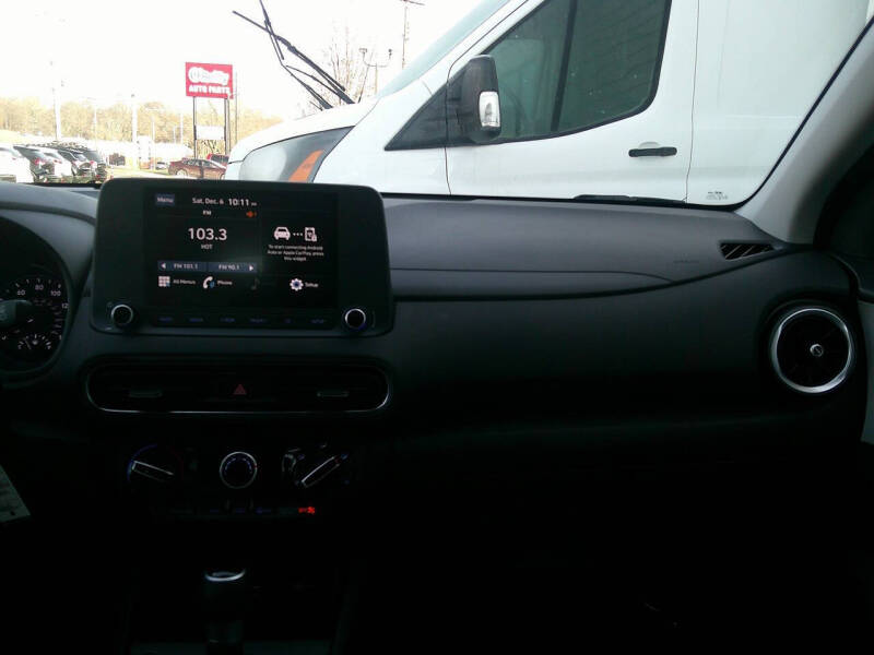 2023 Hyundai Kona SE