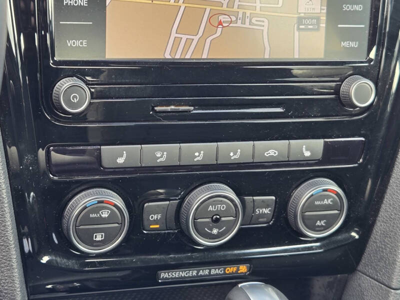 2021 Volkswagen Passat R-Line