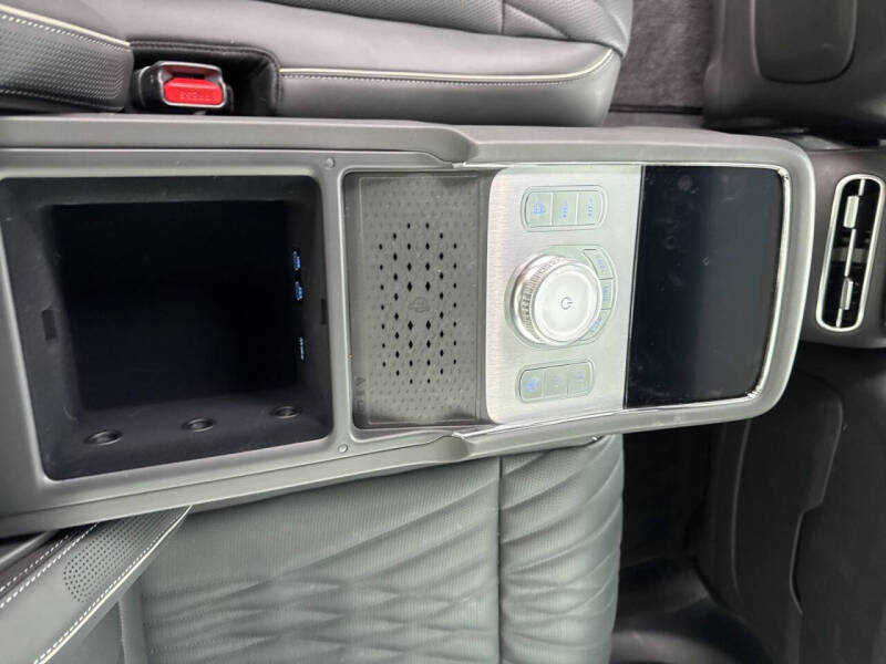 2025 Genesis G90 3.5T e-Supercharger