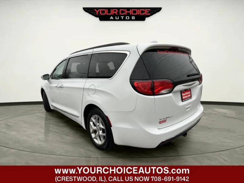 2017 Chrysler Pacifica Touring Plus