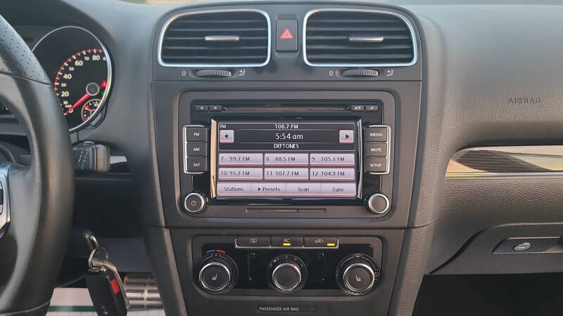 2011 Volkswagen GTI Base PZEV