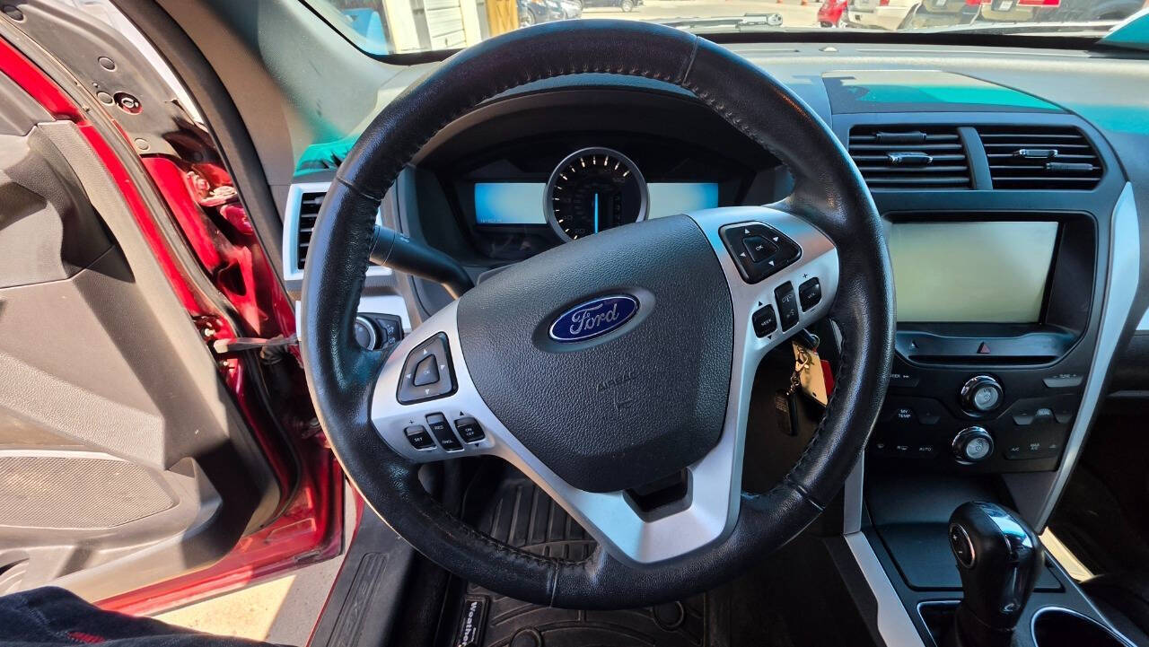2015 Ford Explorer XLT AWD 4dr SUV - Ruby Red Metallic Tinted Clearcoat exterior view 6