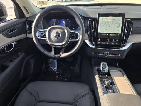 2025 Volvo XC90 B5 Plus Bright Theme 7P