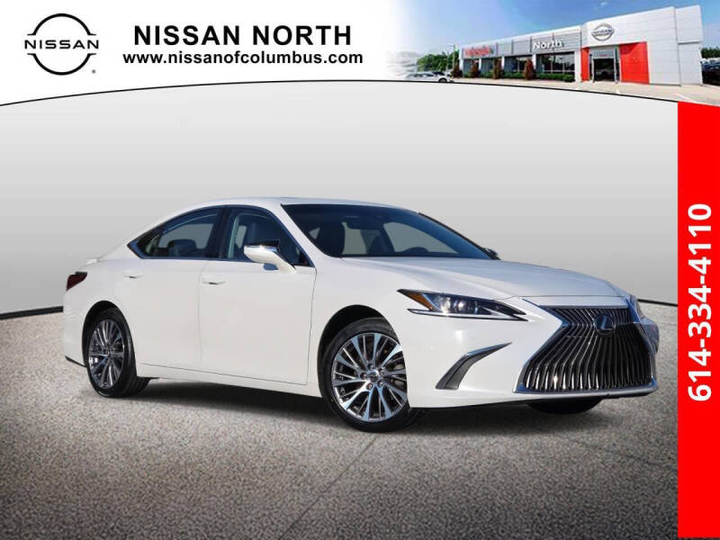 2021 Lexus ES 350's photo