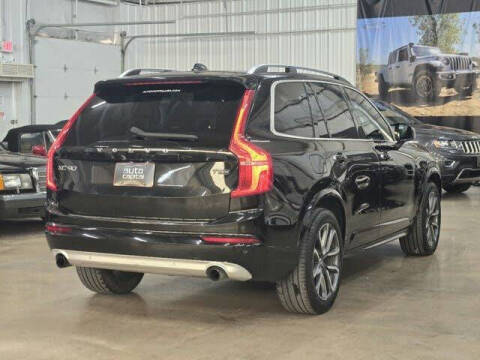 2019 Volvo XC90 T5 Momentum