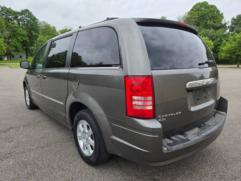 2010 Chrysler Town and Country Touring Plus