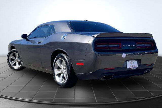 2021 Dodge Challenger SXT