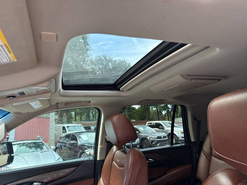2019 Cadillac Escalade Luxury