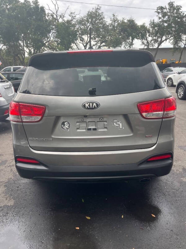 2016 Kia Sorento LX