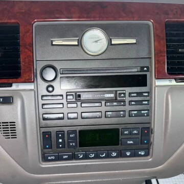 2004 Lincoln Town Car Ultimate