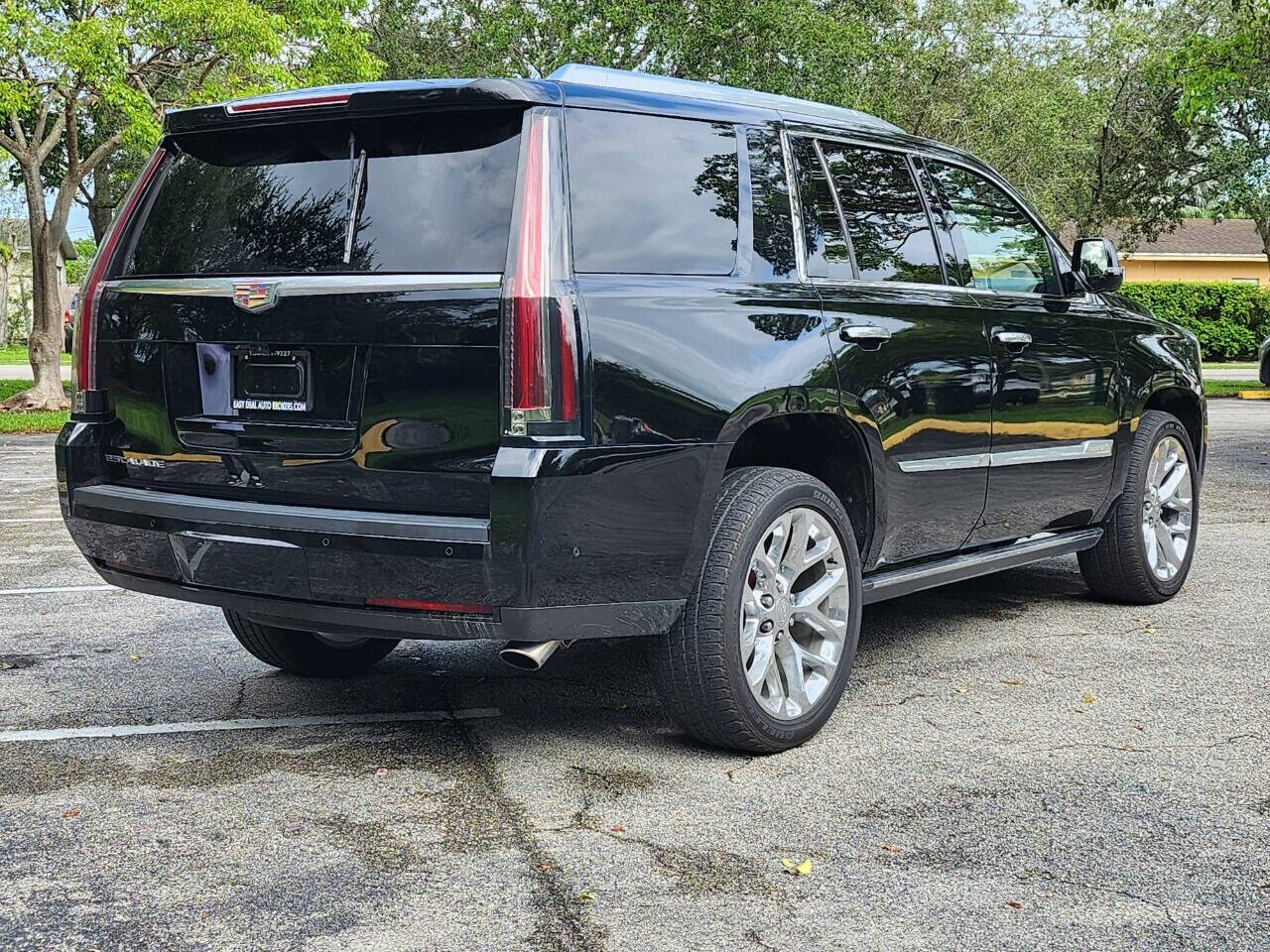 2017 CADILLAC Escalade SUV / Crossover - $27,995