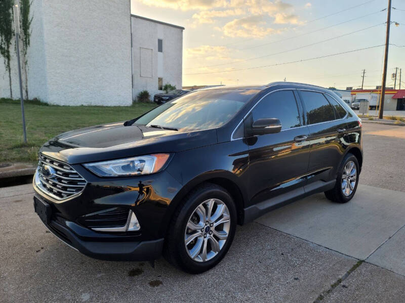 2019 Ford Edge Titanium's photo