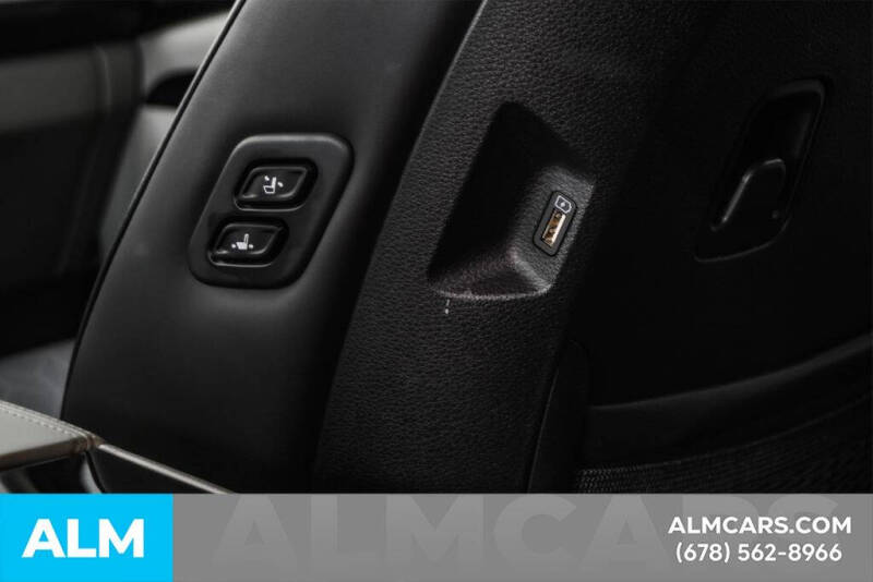 2024 Kia Carnival SX