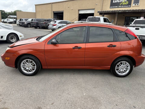 2005 Ford Focus ZX5 SE