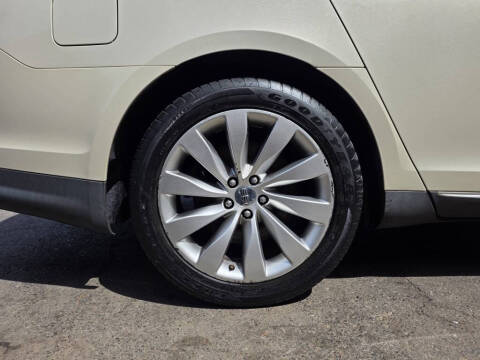 2015 Lincoln MKS