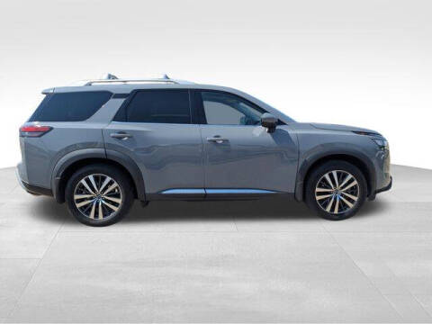 2022 Nissan Pathfinder Platinum