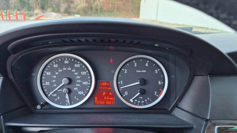 2005 BMW 5 Series 530i