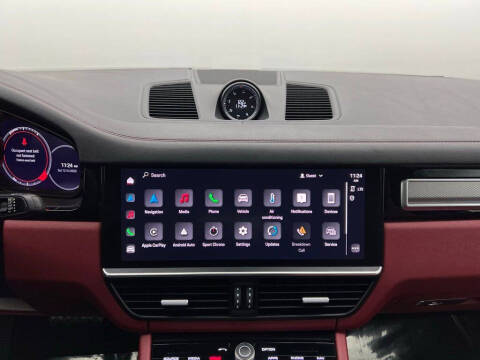 2023 Porsche Cayenne Coupe Platinum Edition