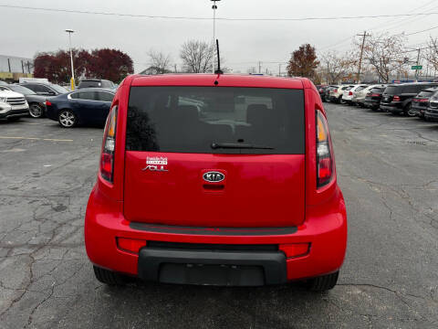 2011 Kia Soul +