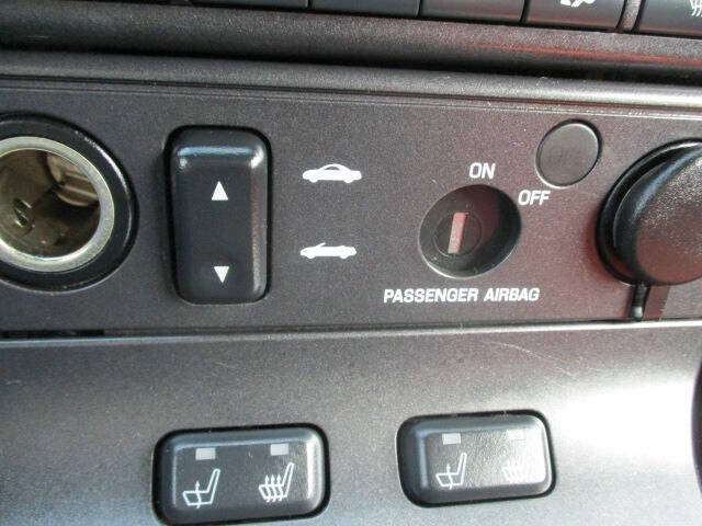 2004 Ford Thunderbird Deluxe