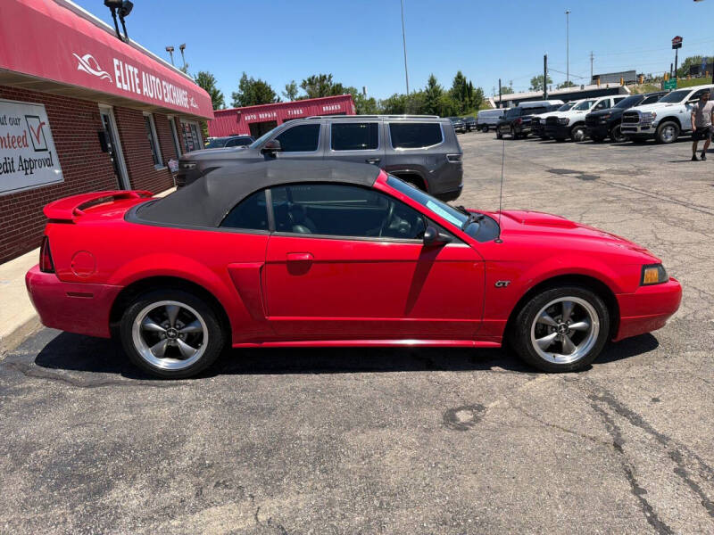 2003 Ford Mustang