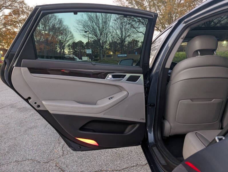 2015 Hyundai Genesis 3.8L