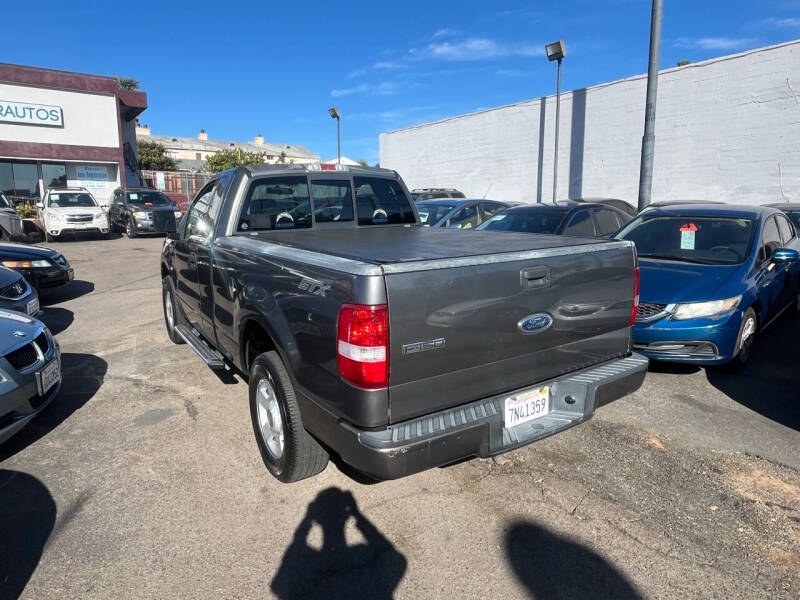 2004 Ford F-150 XLT photo 5