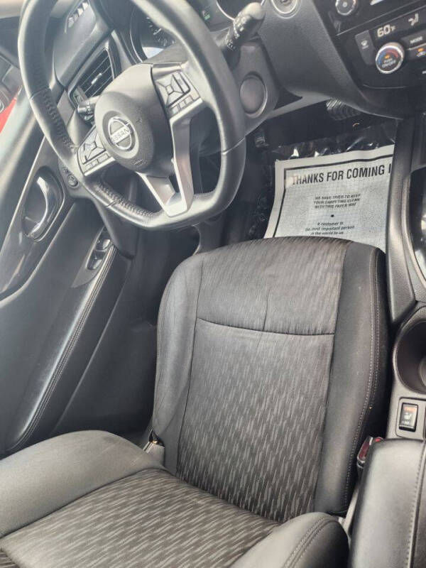 2018 Nissan Rogue SV