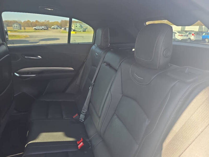 2022 Cadillac XT4 Premium Luxury