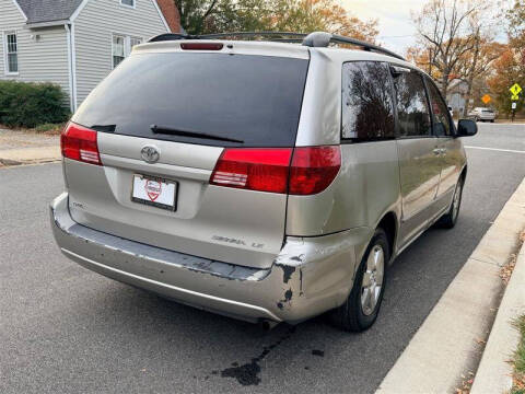 2005 Toyota Sienna