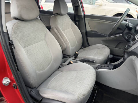 2017 Hyundai Accent SE