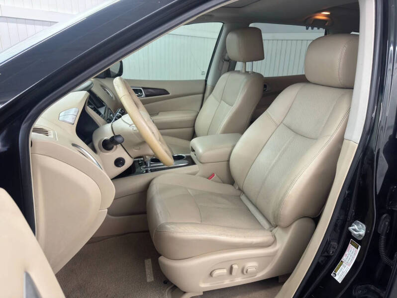 2013 Nissan Pathfinder Platinum